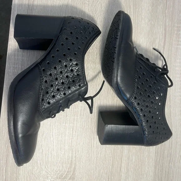 Patricia Nash Parma Heeled Oxford - Picture 6 of 12